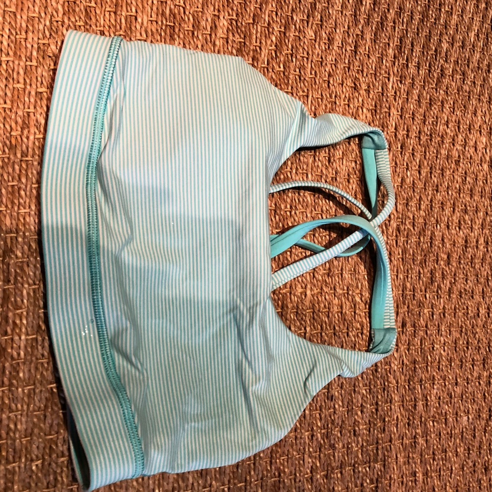Lululemon sports bra